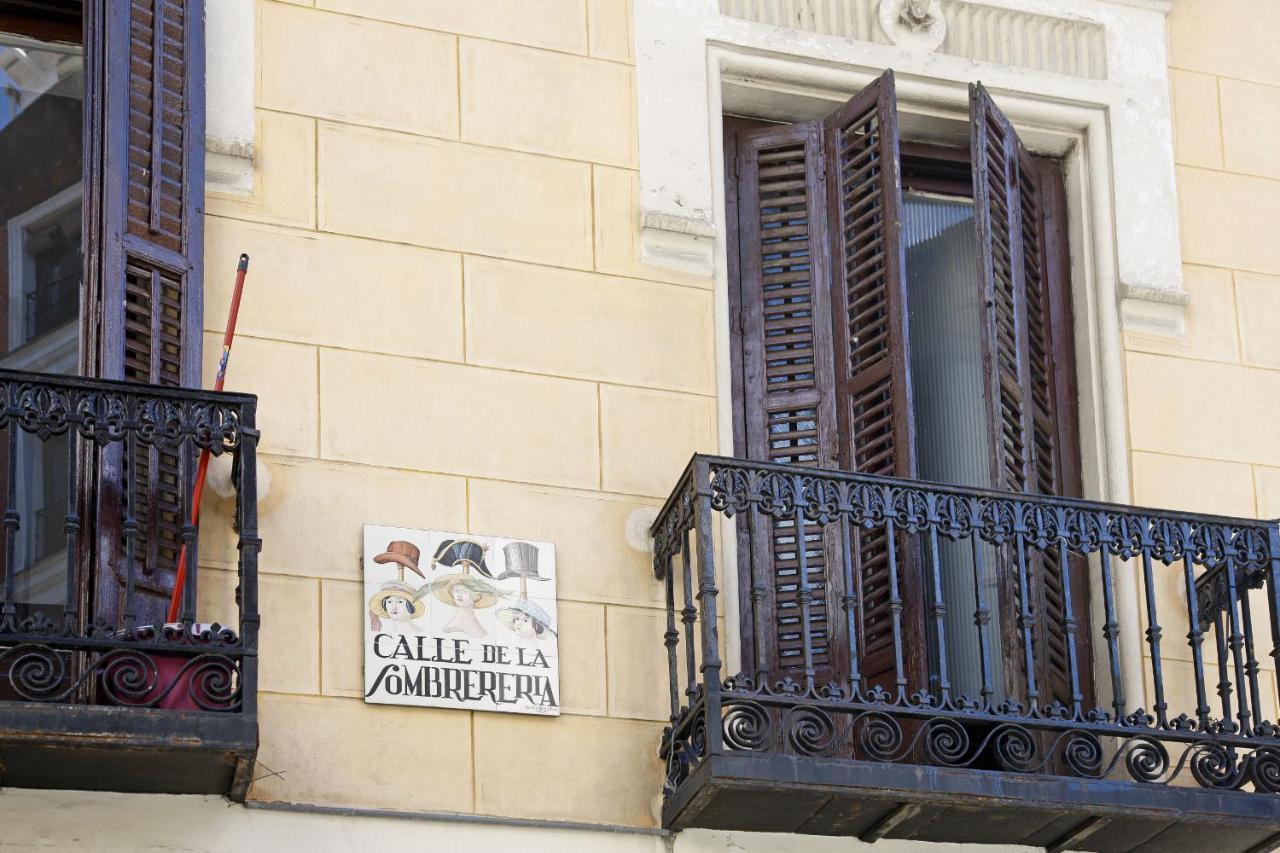 Reina Sofia Boutique I Apartment Madrid Luaran gambar