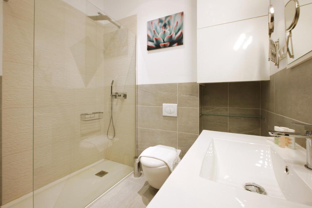 Reina Sofia Boutique I Apartment Madrid Luaran gambar