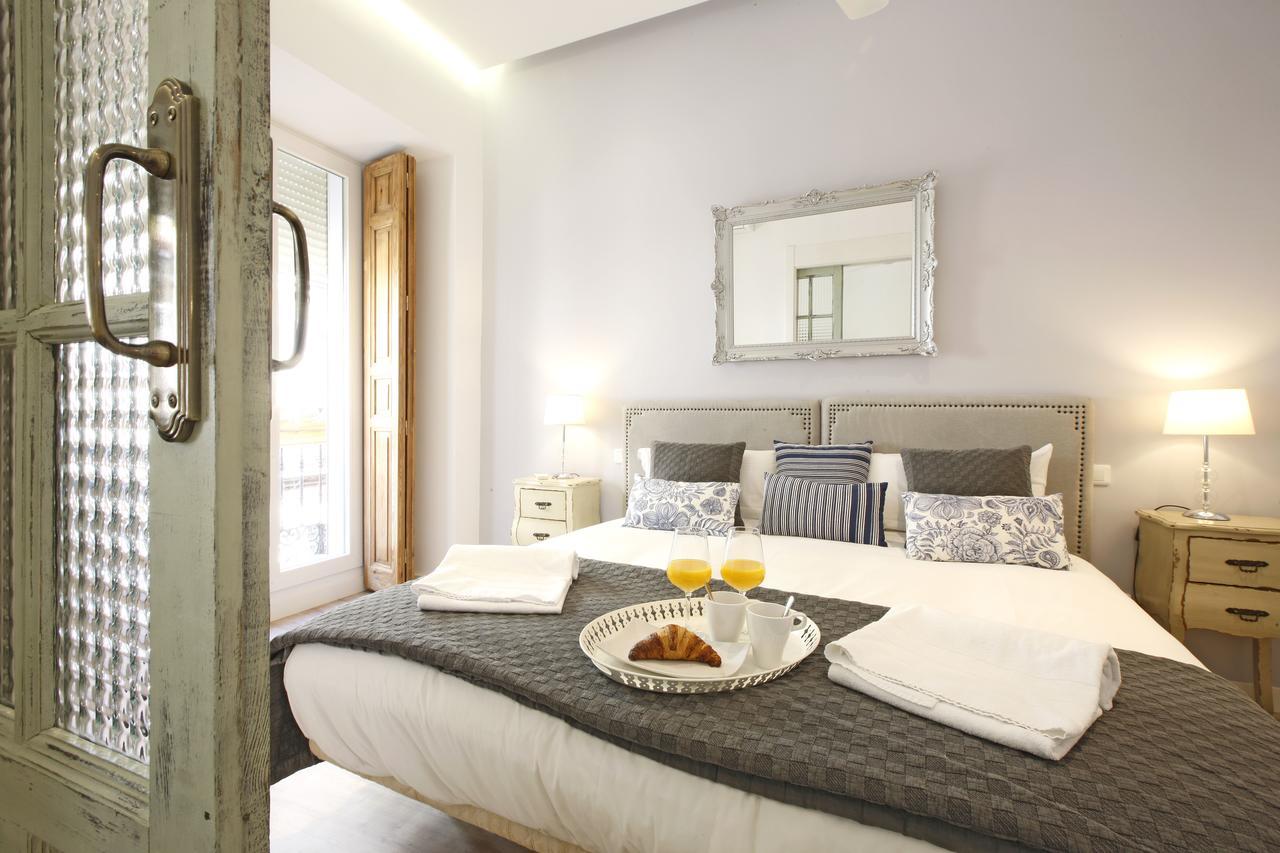 Reina Sofia Boutique I Apartment Madrid Luaran gambar
