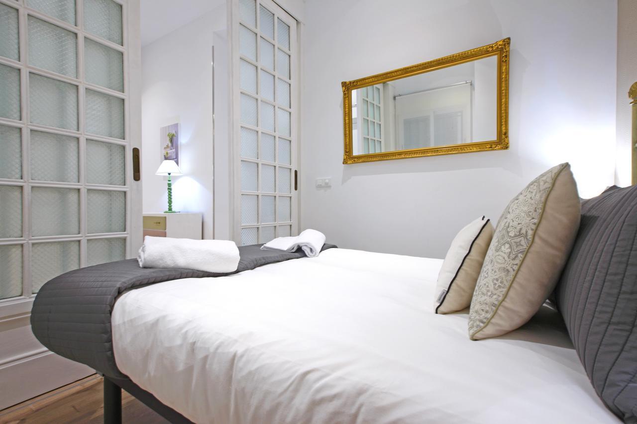 Reina Sofia Boutique I Apartment Madrid Luaran gambar